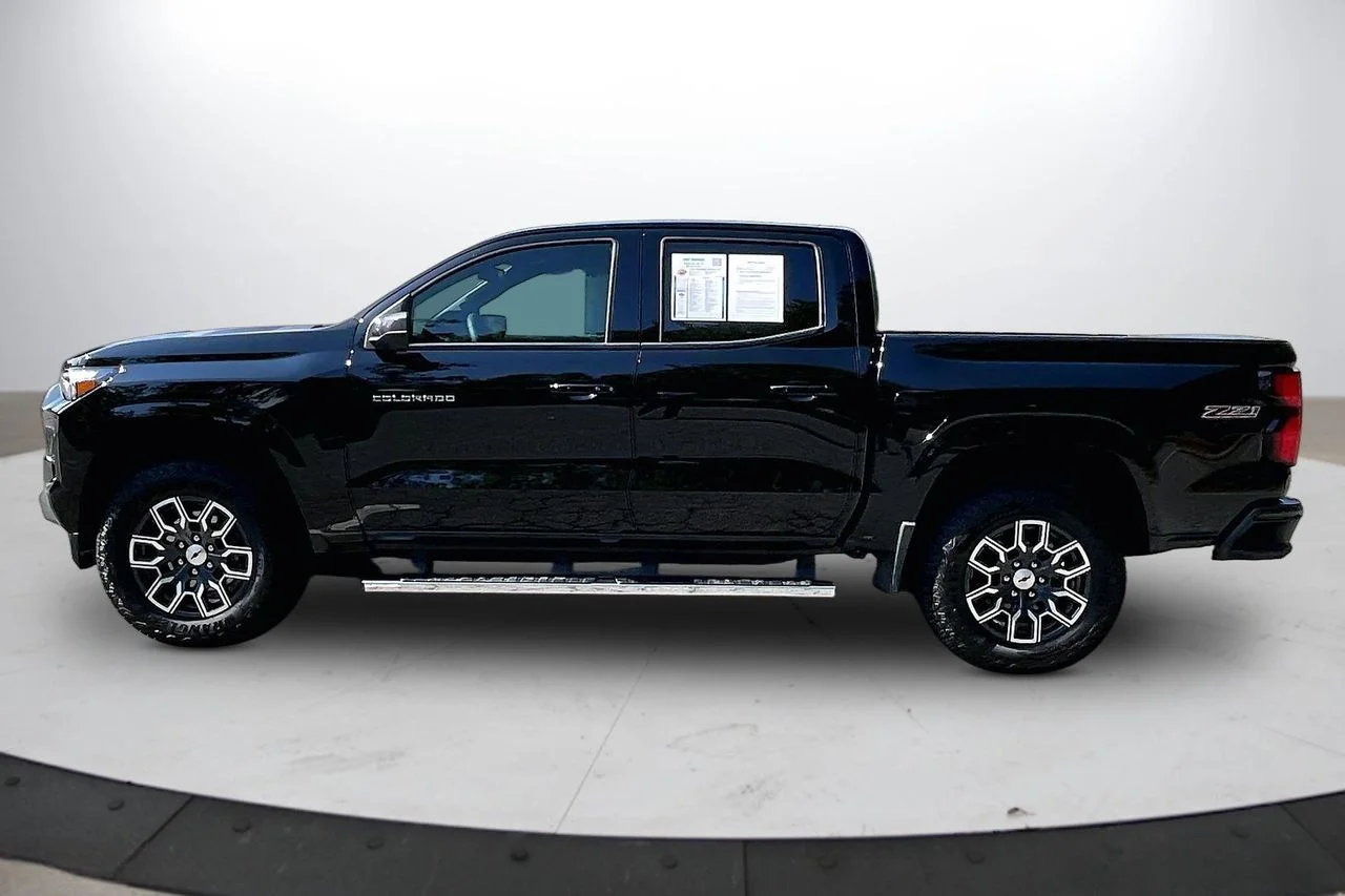 Certified Used 2025 Black Chevrolet Z71 image 5