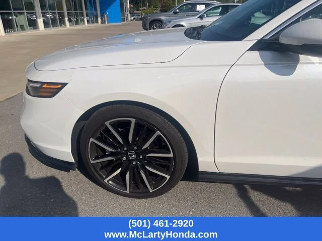 Used 2025 White Honda Touring image 18