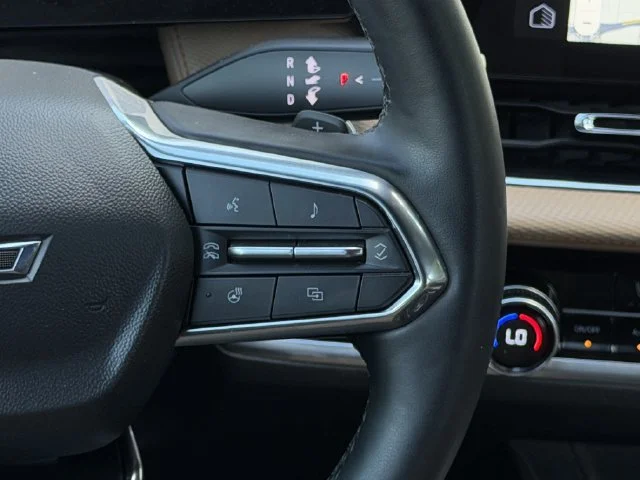 2025 Chevrolet Equinox ACTIV - Photo 15
