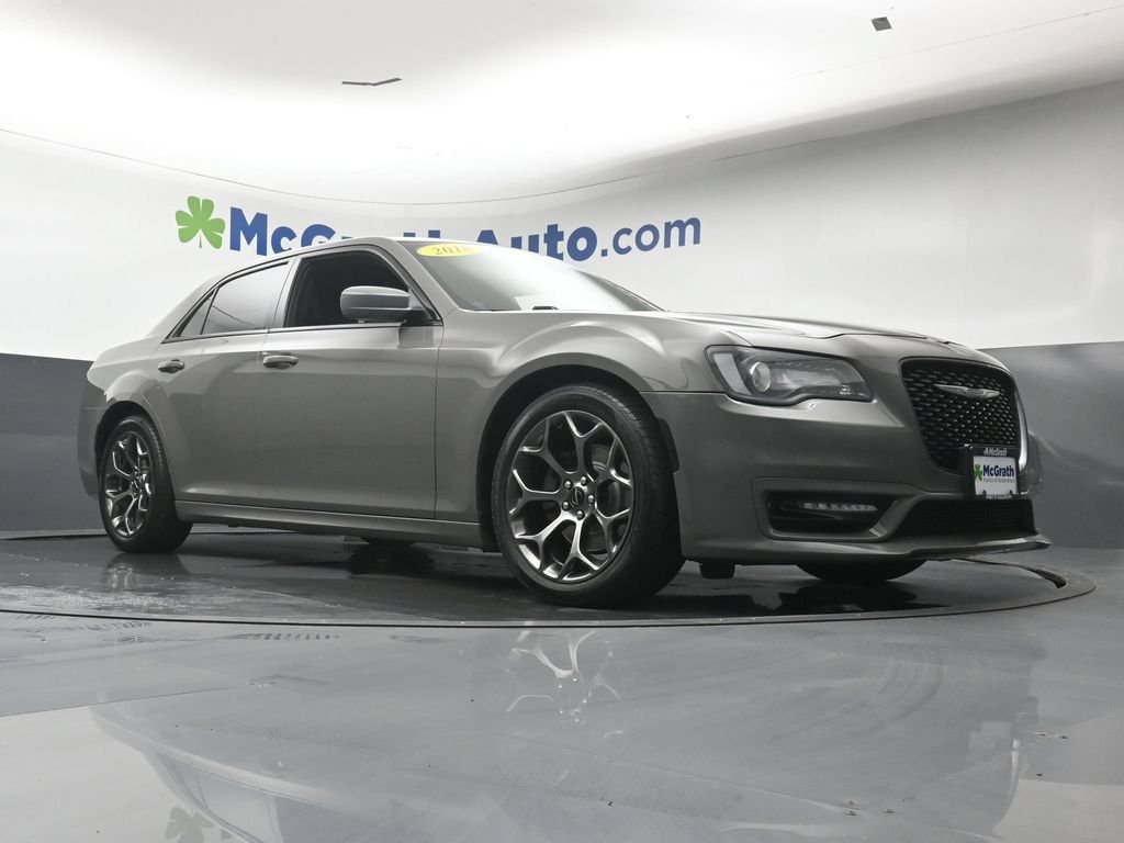 Used 2018 White Chrysler S image 26