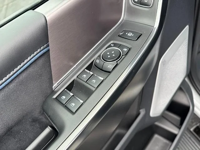 2026 Ford F-350 Super Duty Platinum - Photo 41