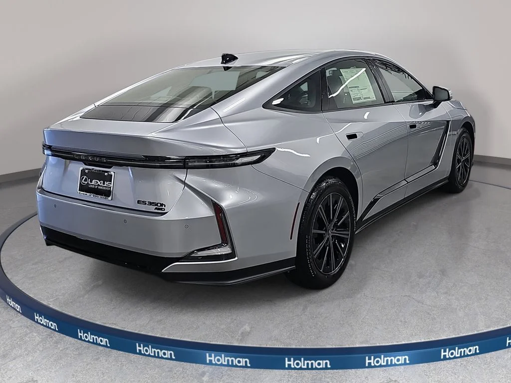 New 2026 Iridium Lexus PREMIUM AWD image 5