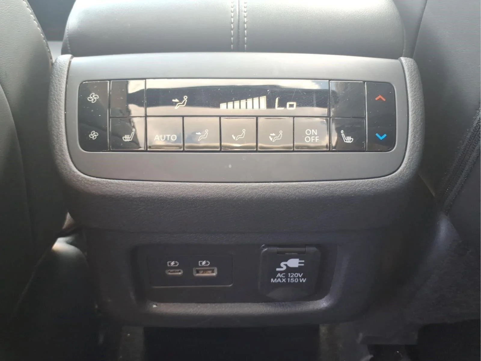 Used 2025 Obsidian Green Pearl Nissan Platinum image 12