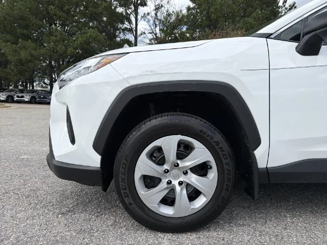 Used 2023 White Toyota LE image 10