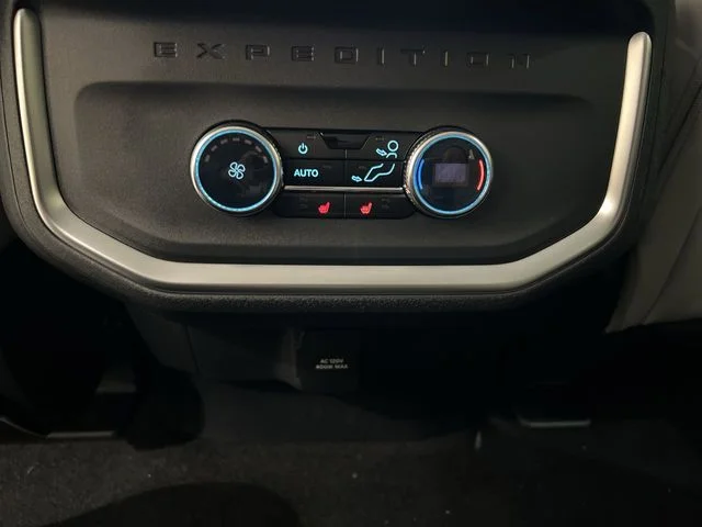 New 2027 White/off-white Ford Platinum image 20