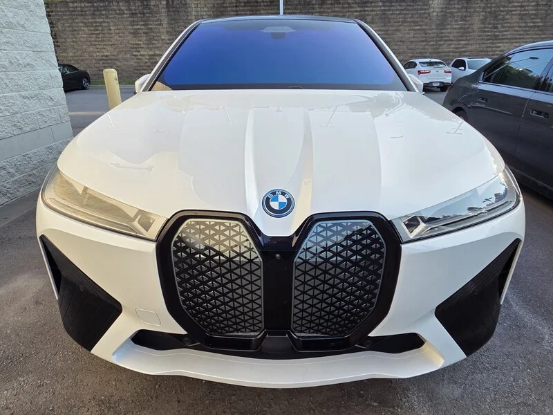 Used 2024 White Metallic BMW XDRIVE50 image 6