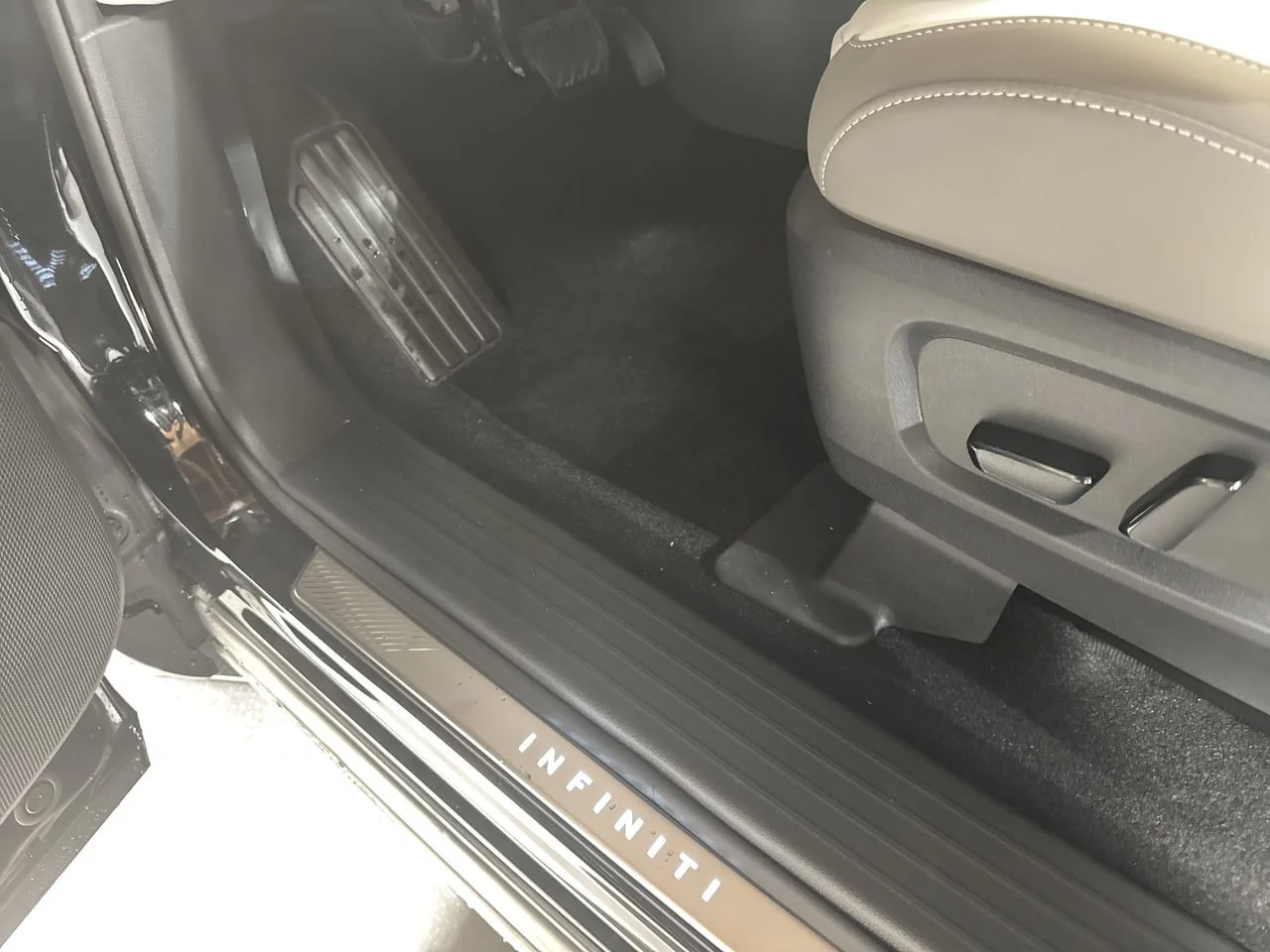 2026 INFINITI QX60 LUXE - Photo 16