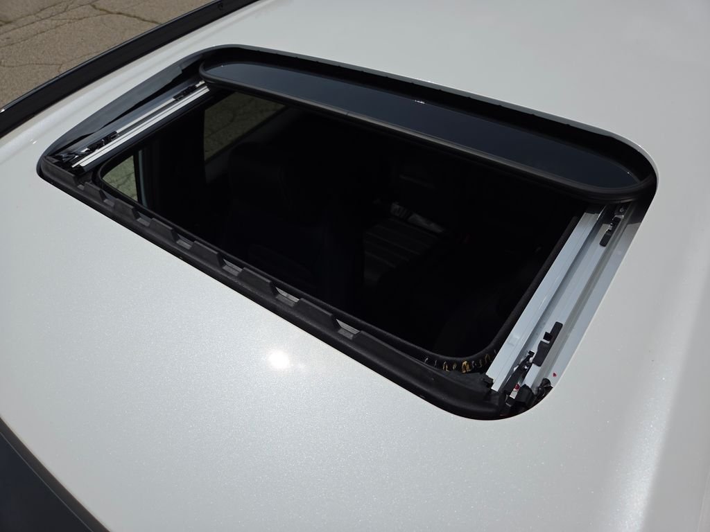 New 2026 Platinum White Pearl Honda Sport-L image 3