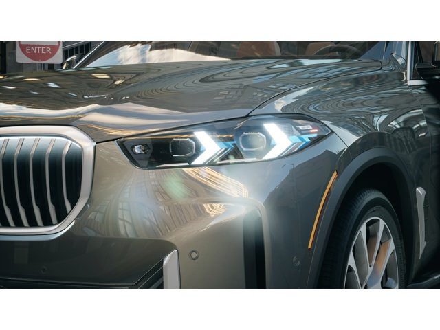 New 2026 Dravit Grey Metallic BMW xDrive40i image 6