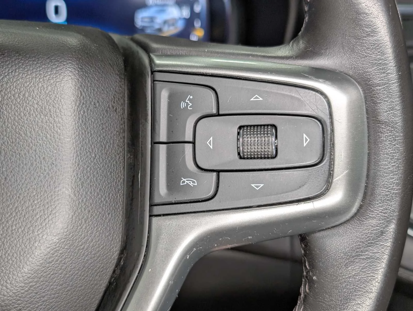 Used 2022 Summit White Chevrolet Z71 image 38