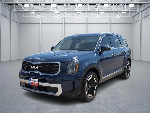 Used 2025 Midnight Lake Blue KIA S Front-Wheel Drive image 1