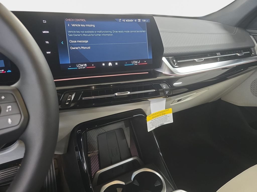 New 2026 Mineral White Metallic BMW xDrive28i image 13
