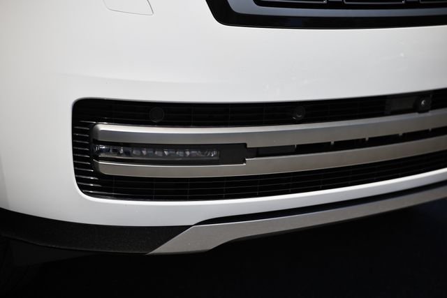 New 2026 Fuji White Land Rover SE 7 Seats image 18