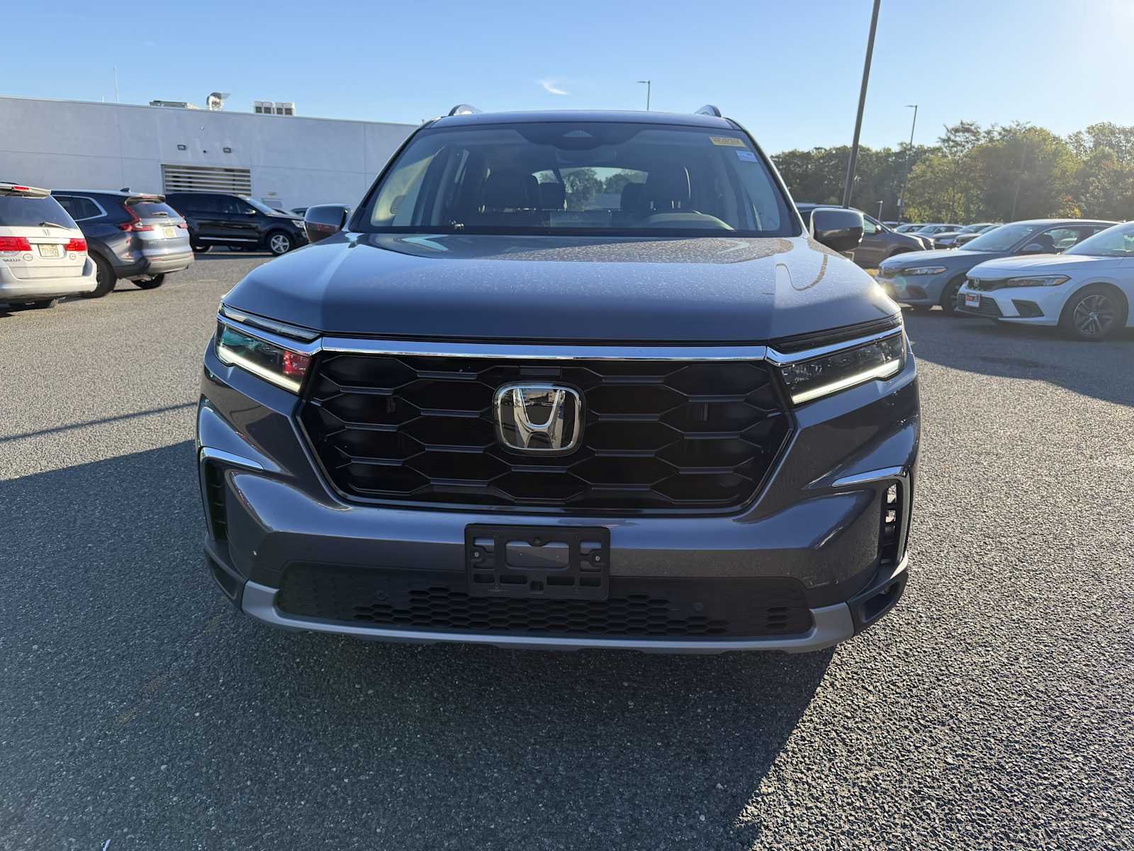 Used 2024 Modern Steel Metallic Honda Touring image 8
