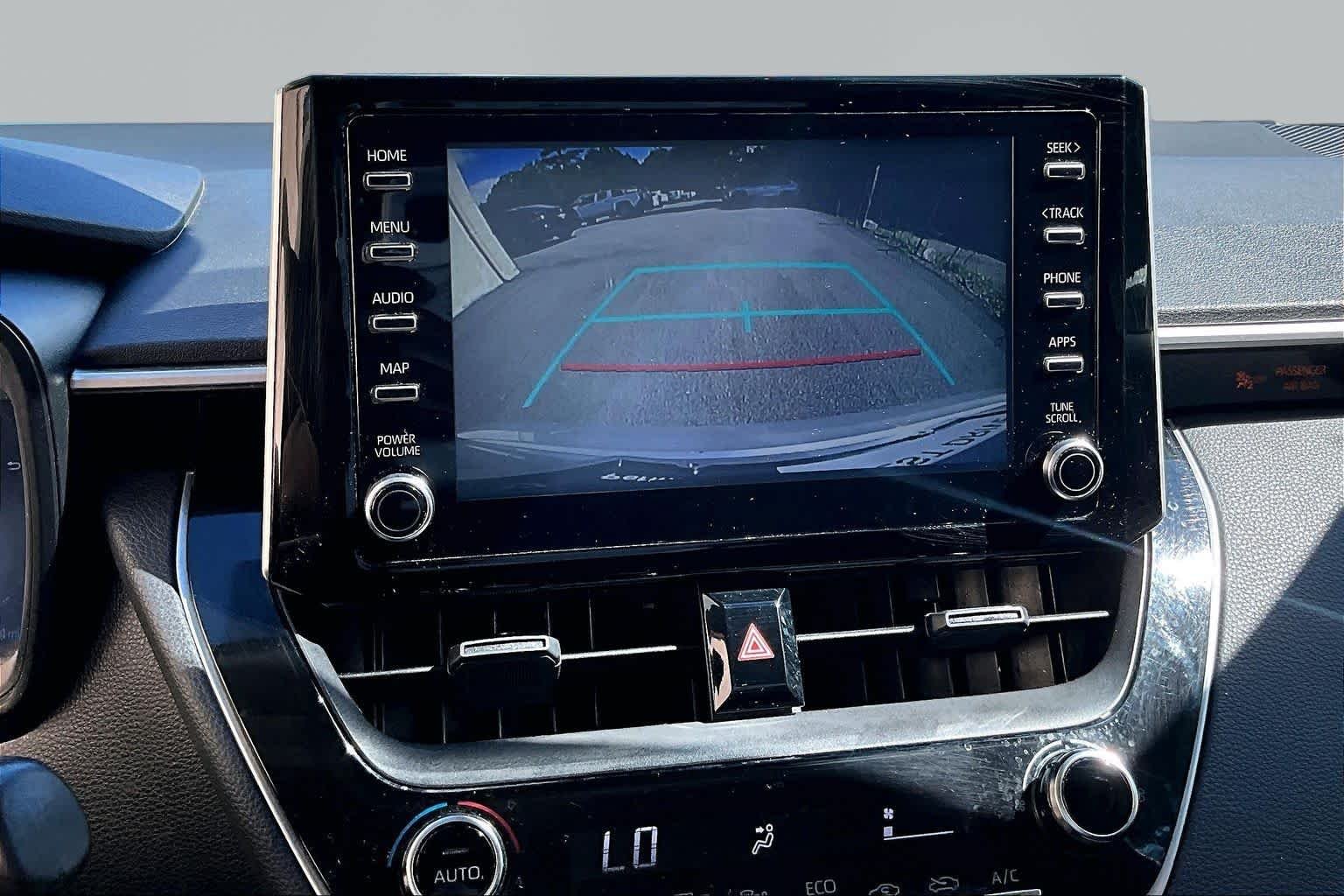 Used 2020 Classic Silver Metallic Toyota LE image 27