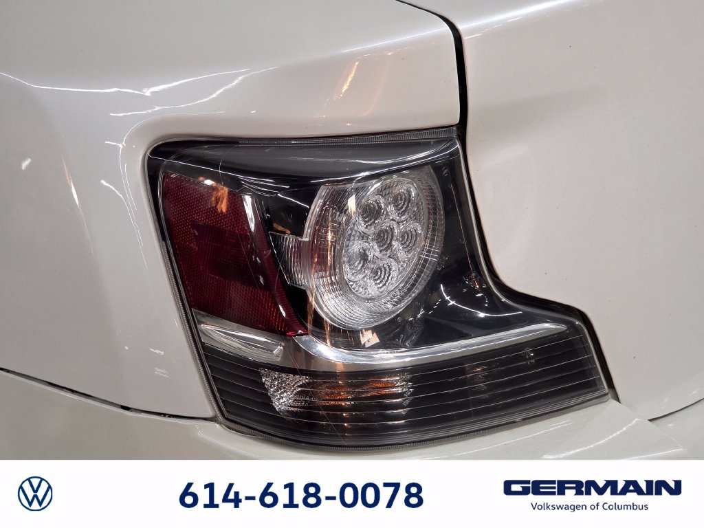 Used 2015 White Scion Base image 16