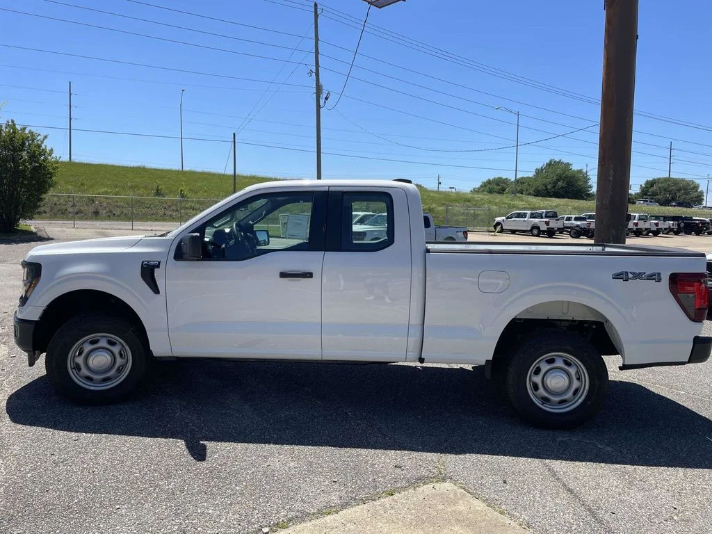 New 2026 Oxford White Ford XL image 6