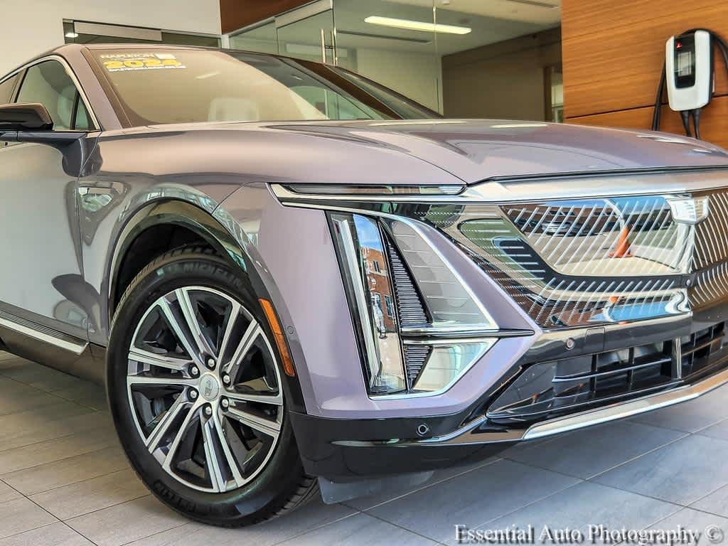 Certified 2024 Cadillac LYRIQ Luxury 2 with VIN 1GYKPRRLXRZ126830 for sale in Oak Lawn, IL