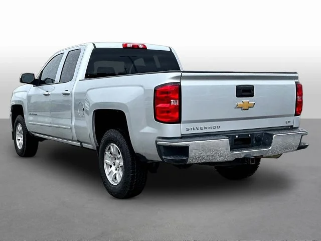 Used 2019 Silver Chevrolet LT image 5
