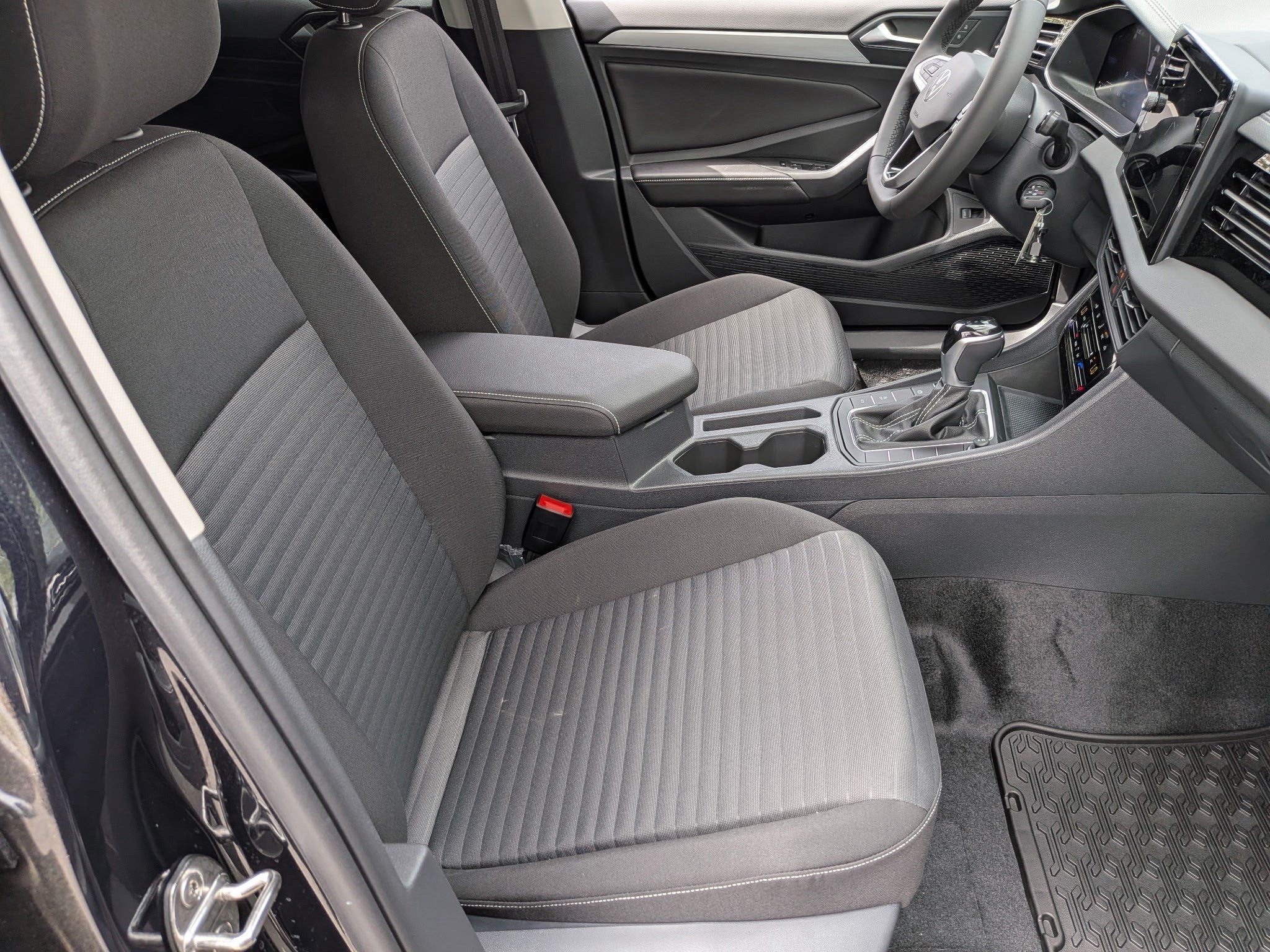 New 2026 Deep Black Pearl Volkswagen S image 7