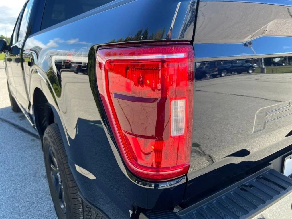 Used 2023 Blue Ford XLT image 32