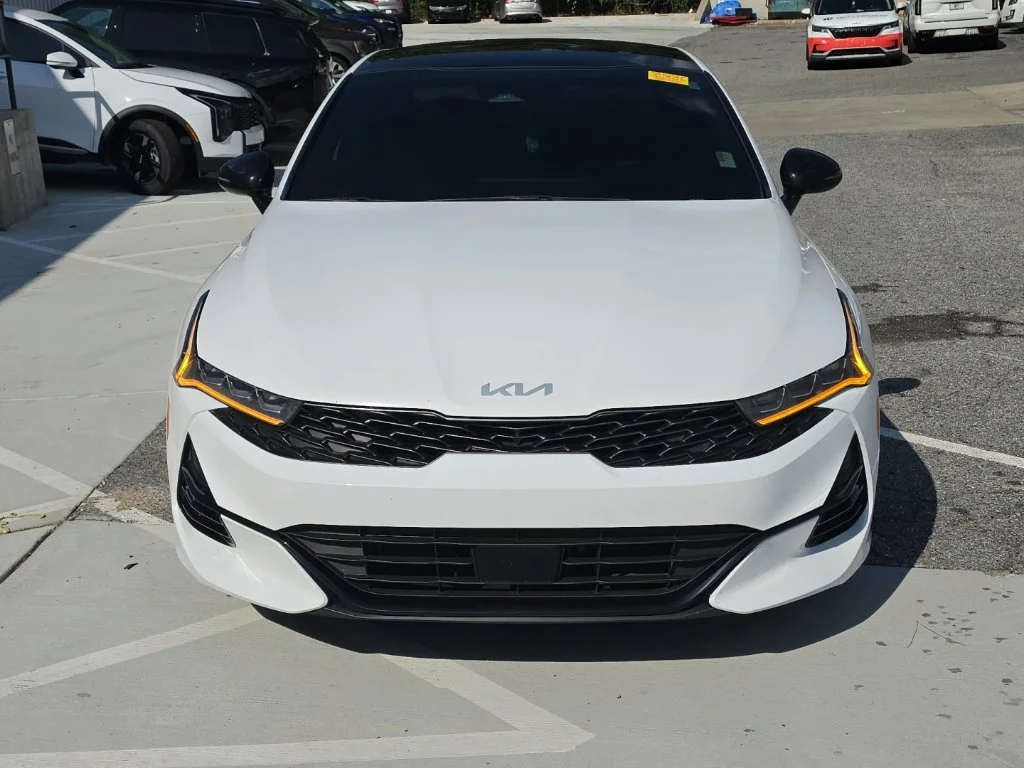 Used 2022 White Kia GT-Line image 2