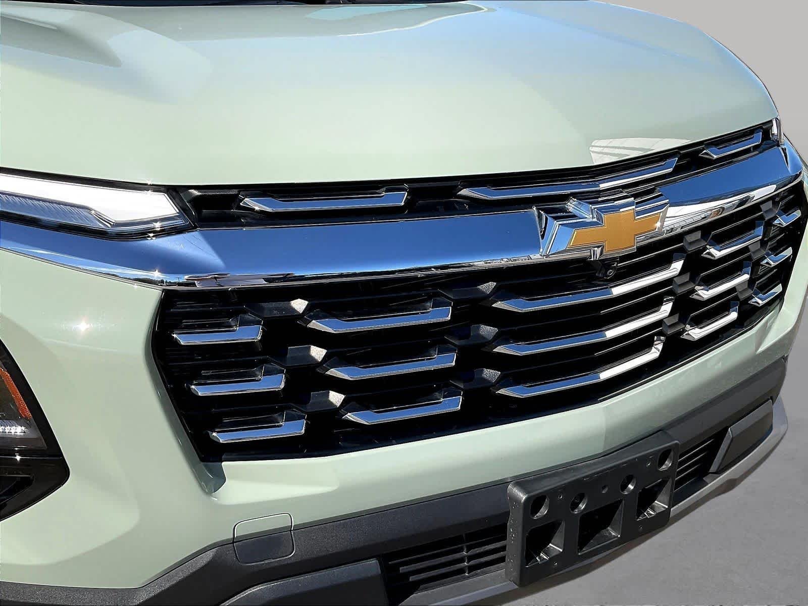 Used 2025 Cacti Green Chevrolet LT image 35
