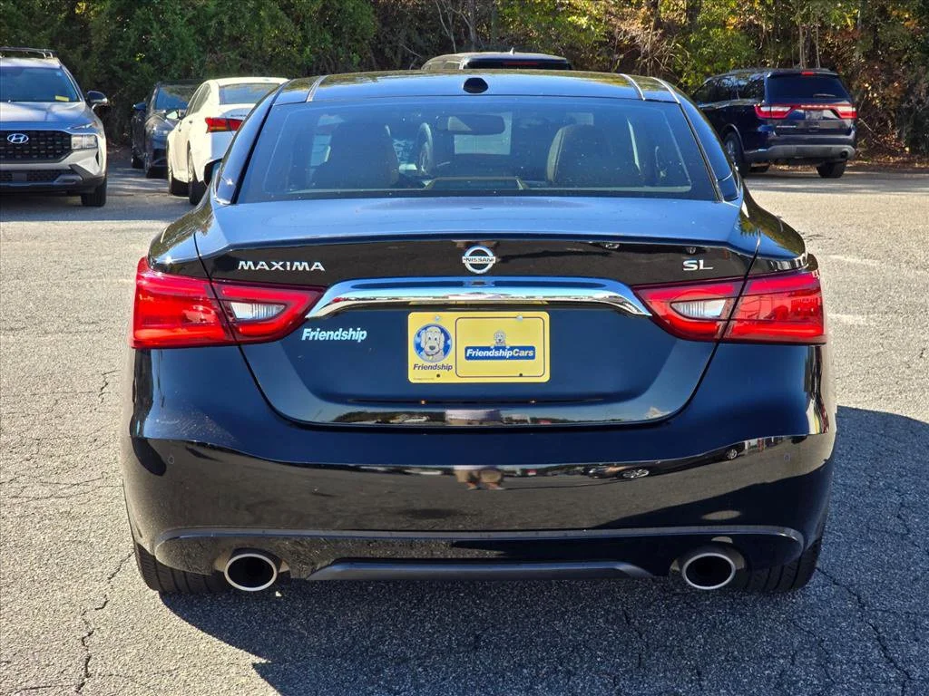 Used 2017 Black Nissan 3.5 SL image 25