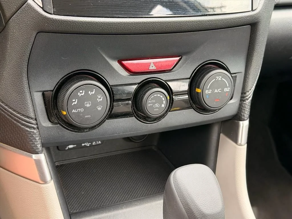 Used 2019 Green Subaru Base image 24