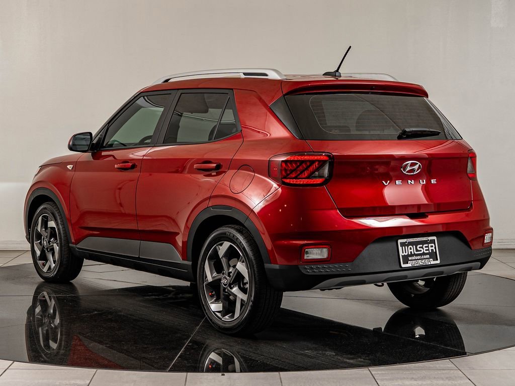 Used 2025 Ultimate Red Hyundai Limited image 7