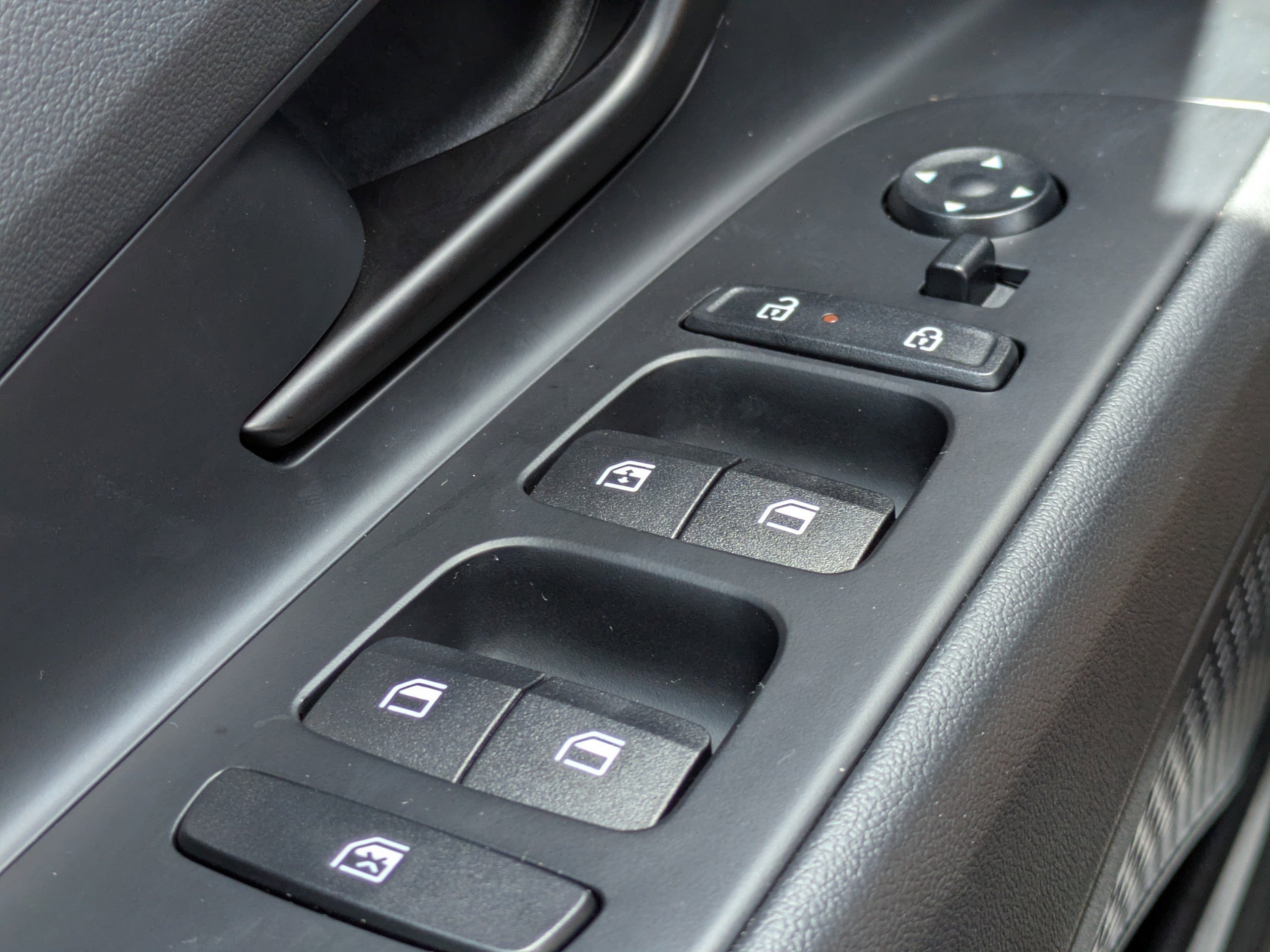 2025 Hyundai Elantra SEL - Photo 19