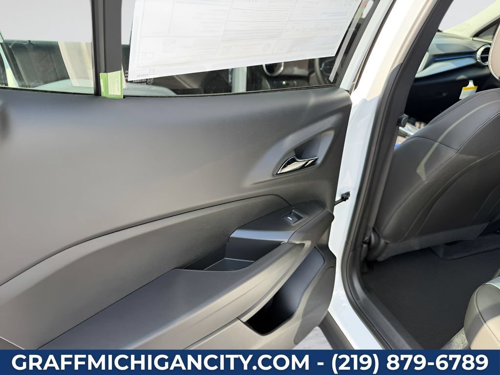 2026 Chevrolet Trax LT - Photo 20