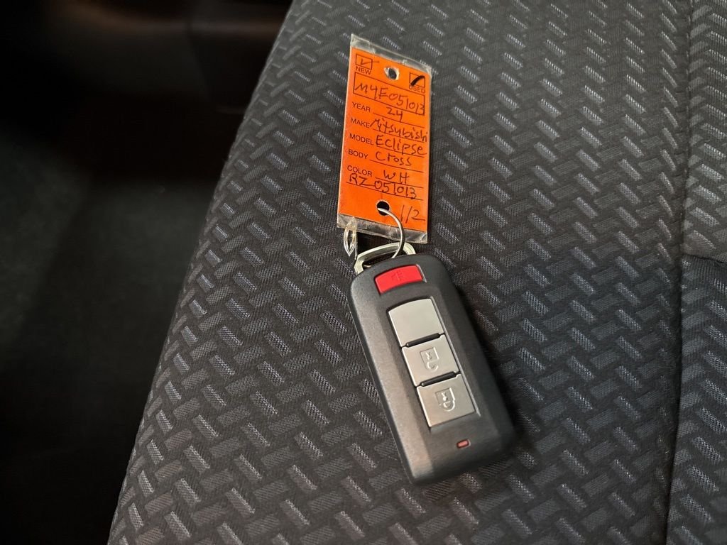 Used 2024 White Mitsubishi Ralliart image 34