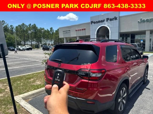 Used 2023 Red Honda Touring image 2