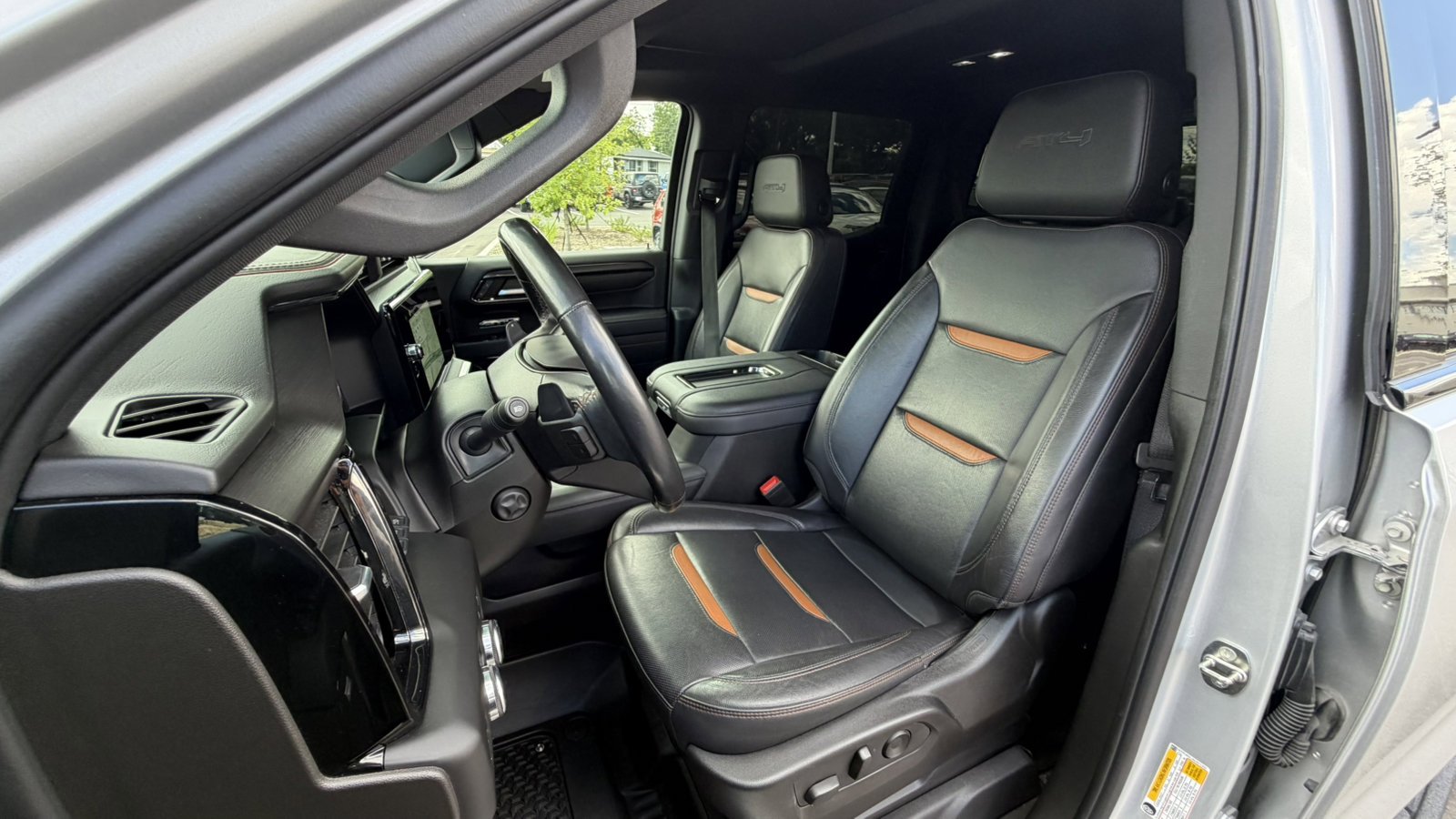 Certified Used 2022 Quicksilver Metallic GMC AT4 image 12