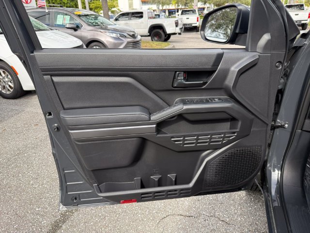2025 Toyota Tacoma SR5 - Photo 16