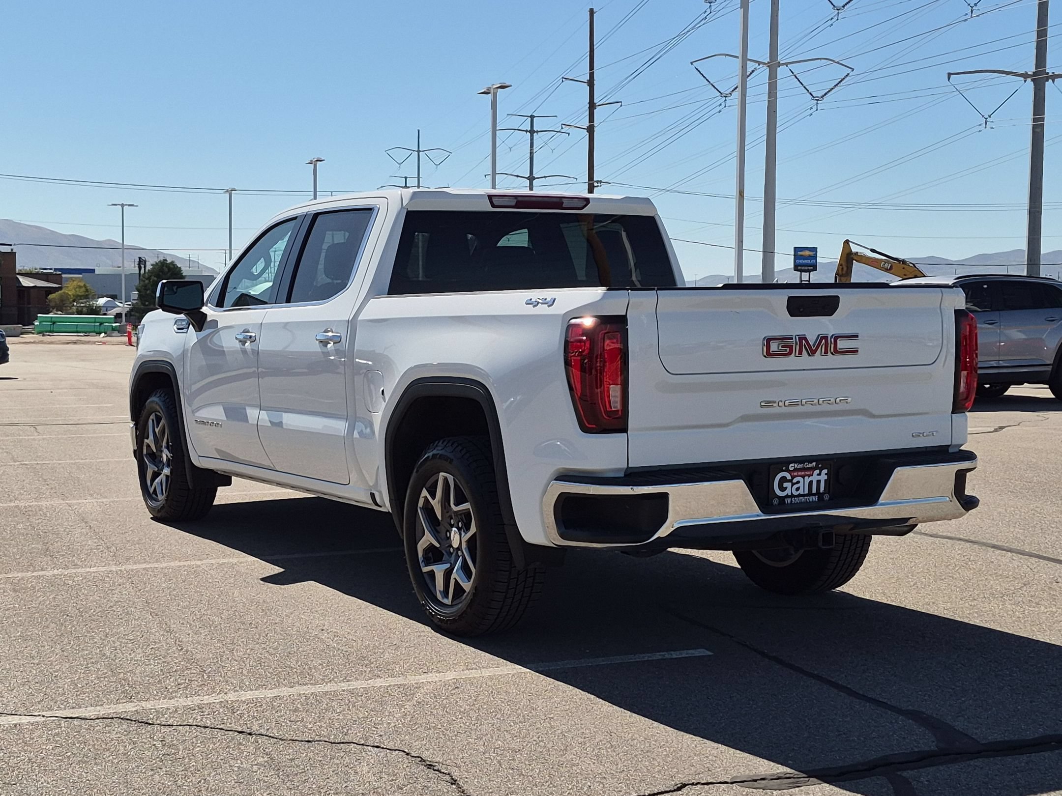 Used 2022 Summit White GMC SLT image 5