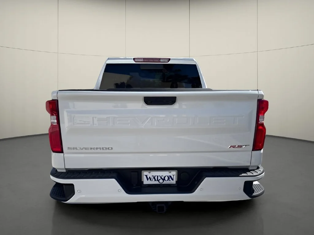 New 2026 Summit White Chevrolet RST image 4
