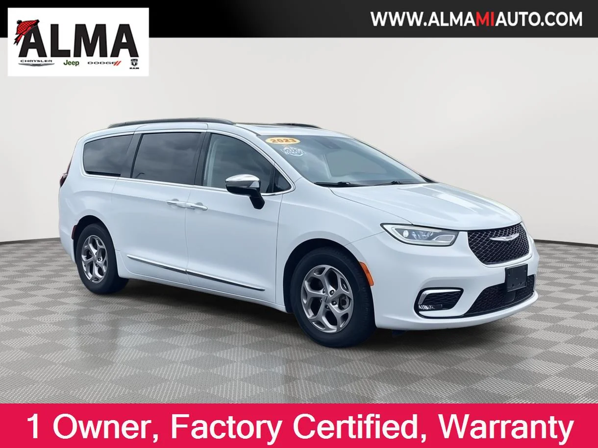Used 2023 Bright White Clearcoat Chrysler Limited image 2