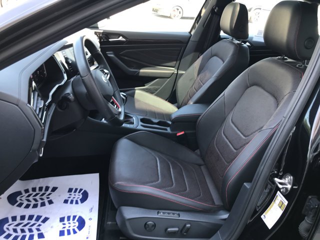 Certified Used 2024 Deep Black Pearl Volkswagen Autobahn image 25