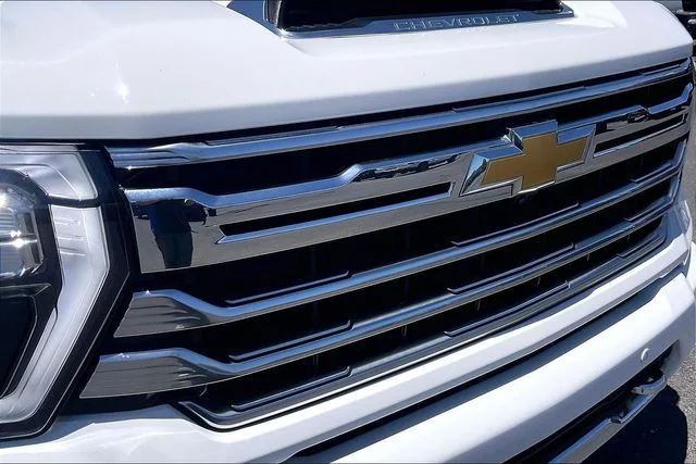2024 Chevrolet Silverado 3500HD High Country - Photo 31