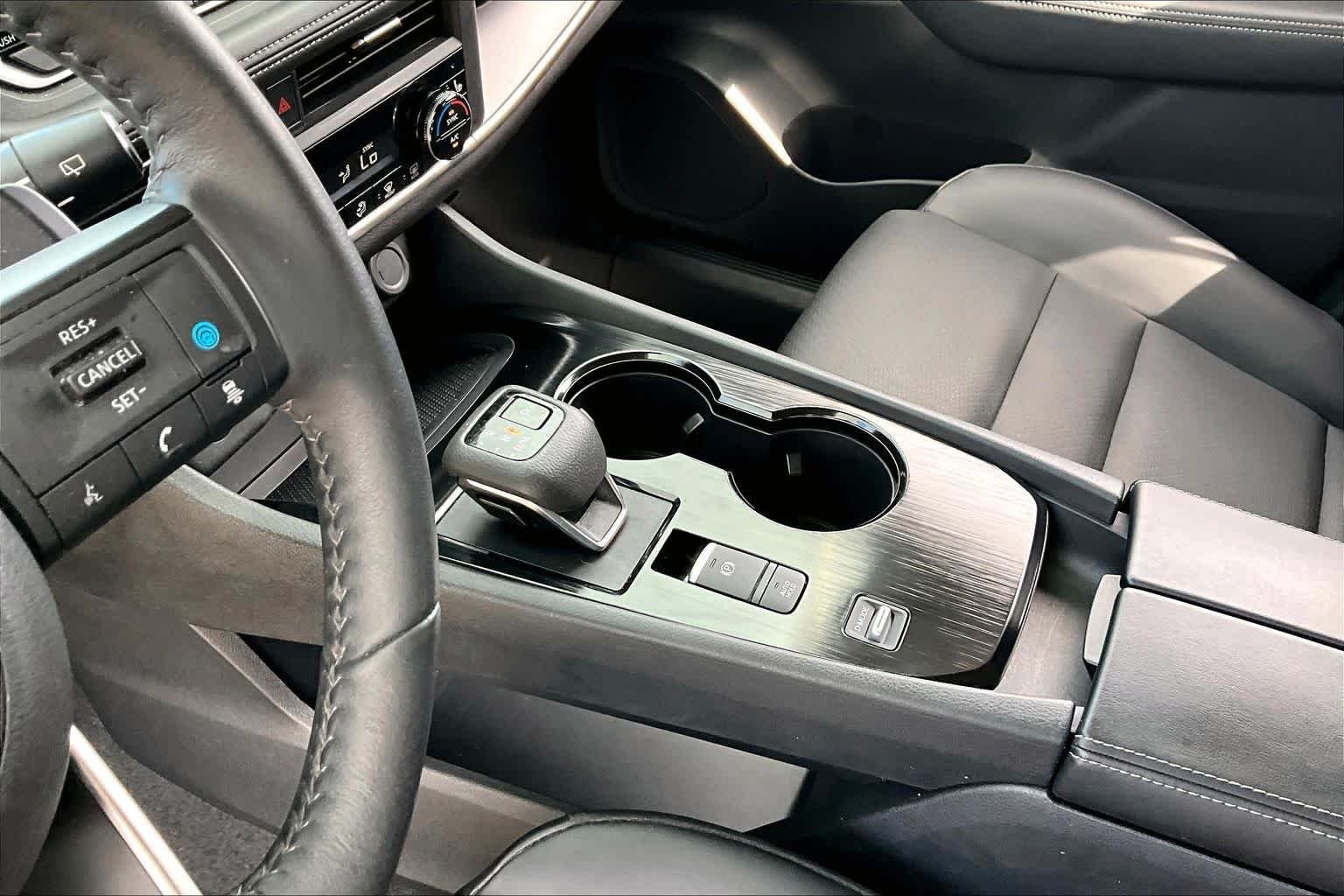 Certified Used 2024 Everest White Pearl Nissan SV image 15