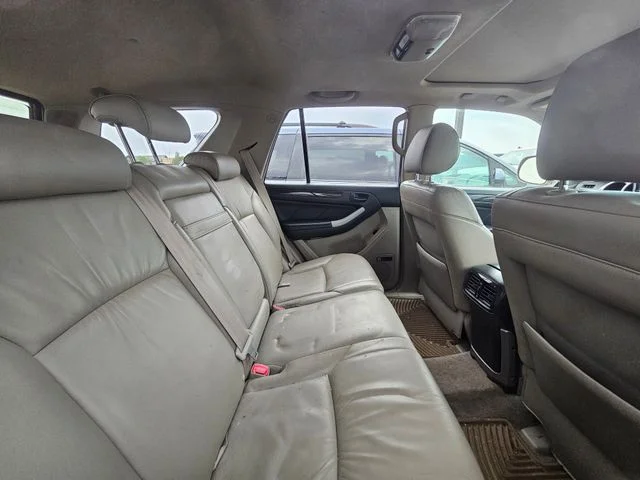 Used 2005 Dorado Gold Pearl Toyota Limited image 19