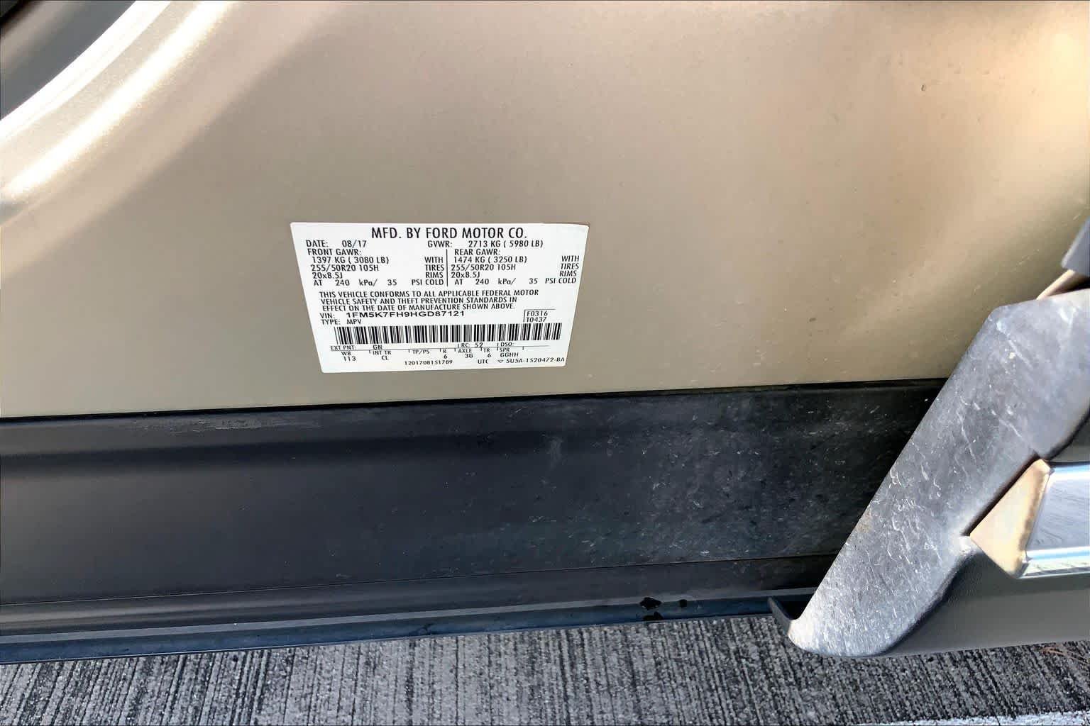 Used 2017 White Gold Metallic Ford Limited image 28