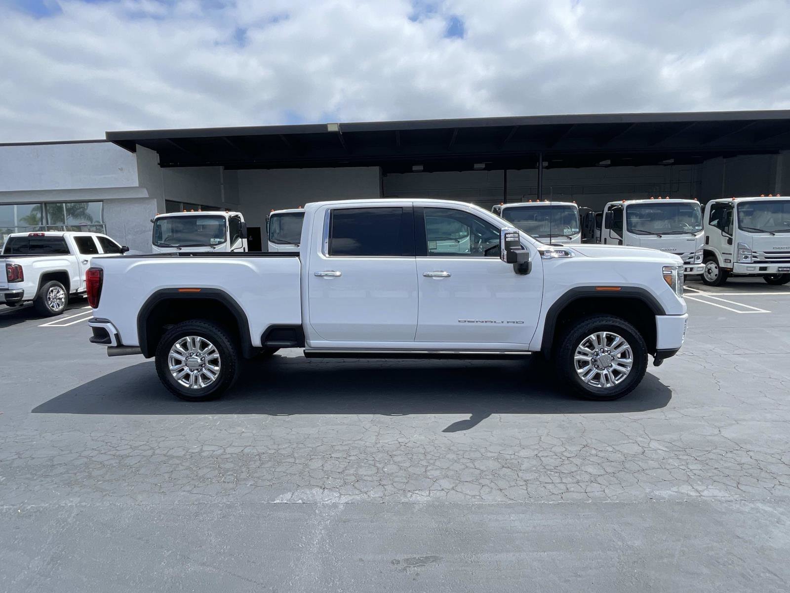 Used 2023 Summit White GMC Denali image 4