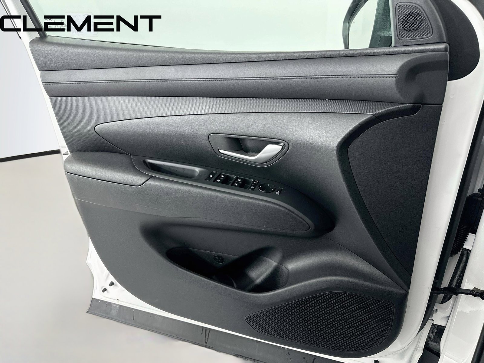 Certified Used 2025 White Hyundai SEL image 27