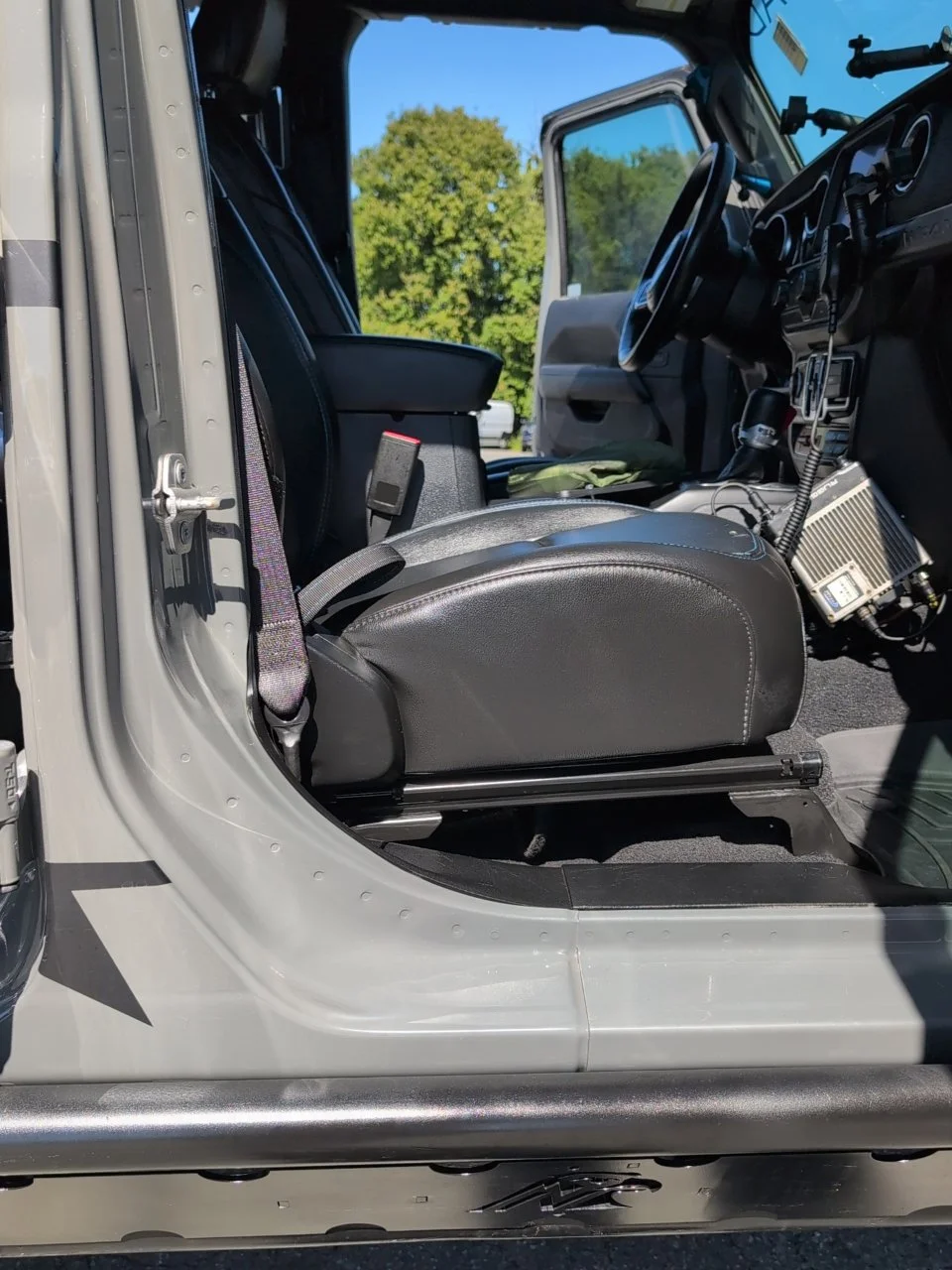 Used 2023 Gray Jeep Rubicon 4xe image 16