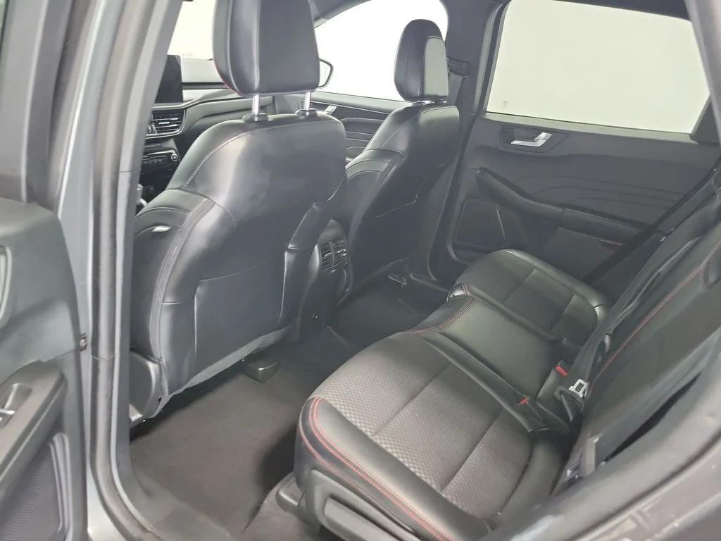 Used 2023 Gray Ford ST-Line Elite image 26