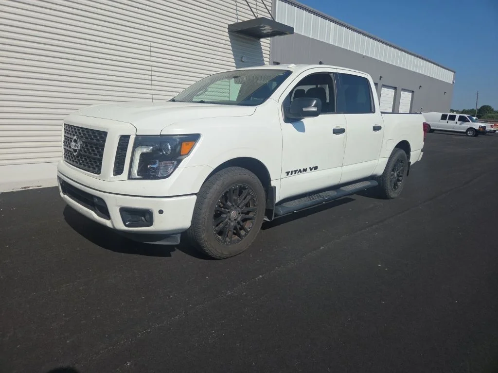 Used 2018 White Nissan SV image 4