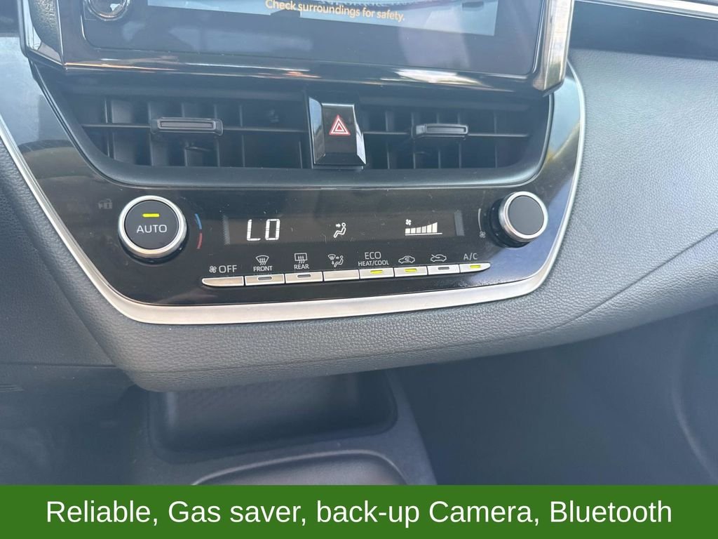 Used 2025 White Toyota LE image 22